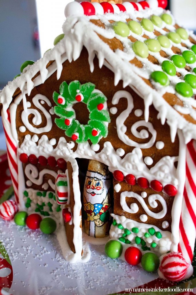 How To Make A Christmas Gingerbread House With Santa For The Holidays