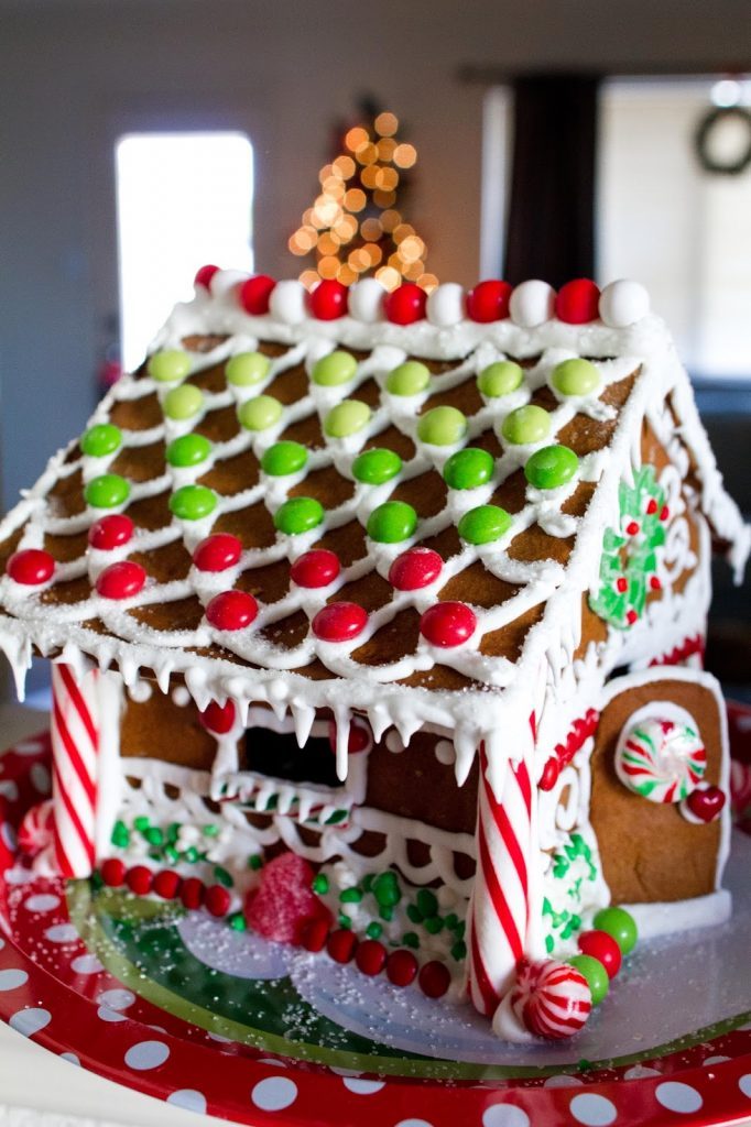 How To Make A Christmas Gingerbread House With Santa For The Holidays