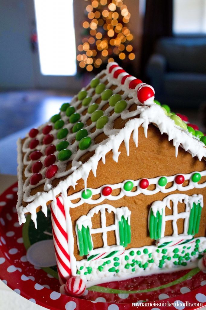 How To Make A Christmas Gingerbread House With Santa For The Holidays