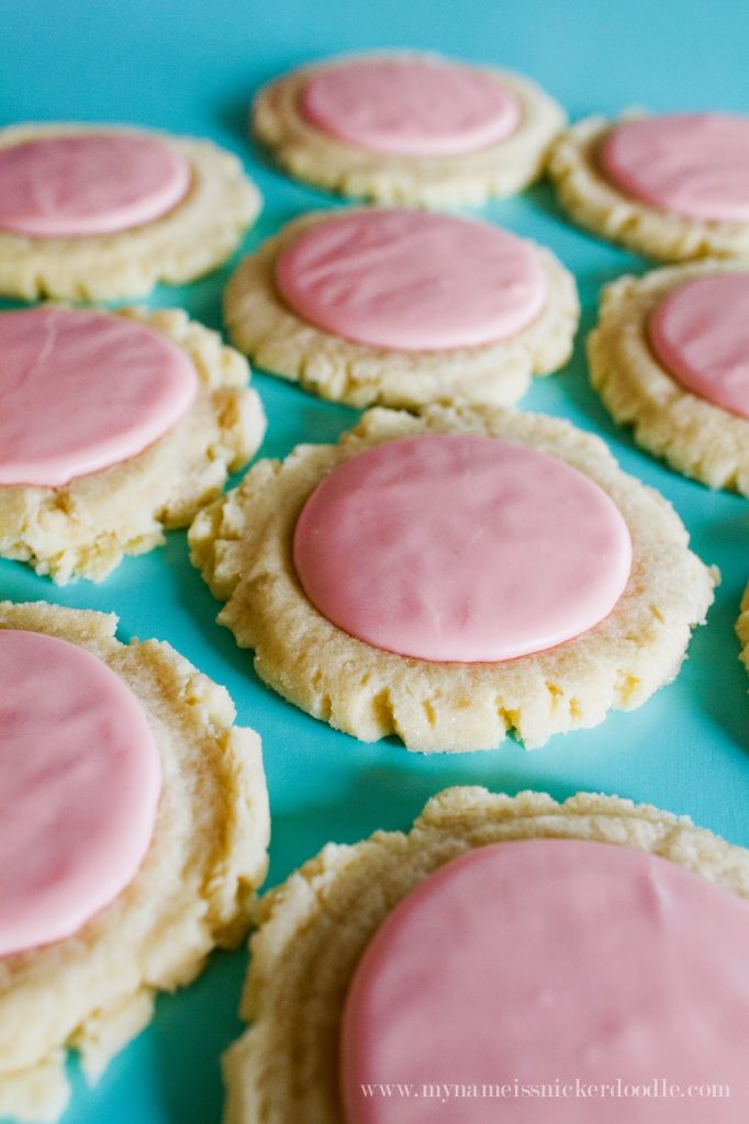 Swig Style Cookie recipe with delicious pink frosting! | My Name Is Snickerdoodle Swig Style Cookie recipe with delicious pink frosting! | My Name Is Snickerdoodle