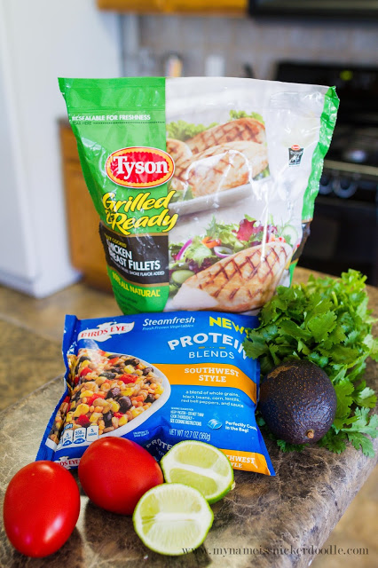 A dinner idea that can be made in 7 minutes?! Yes please!!! Southwester Chicken Salad with extra protein tastes great and is extra healthy! | mynameissnickerdoodle.com