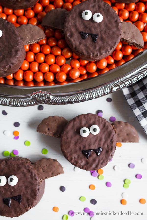 Halloween Bat Ding Dong Treats with candy eyes