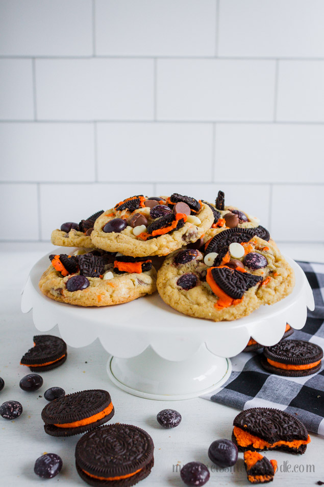 Halloween Cookies and Cream Cookies with Oreos, chocolate and white chocolate