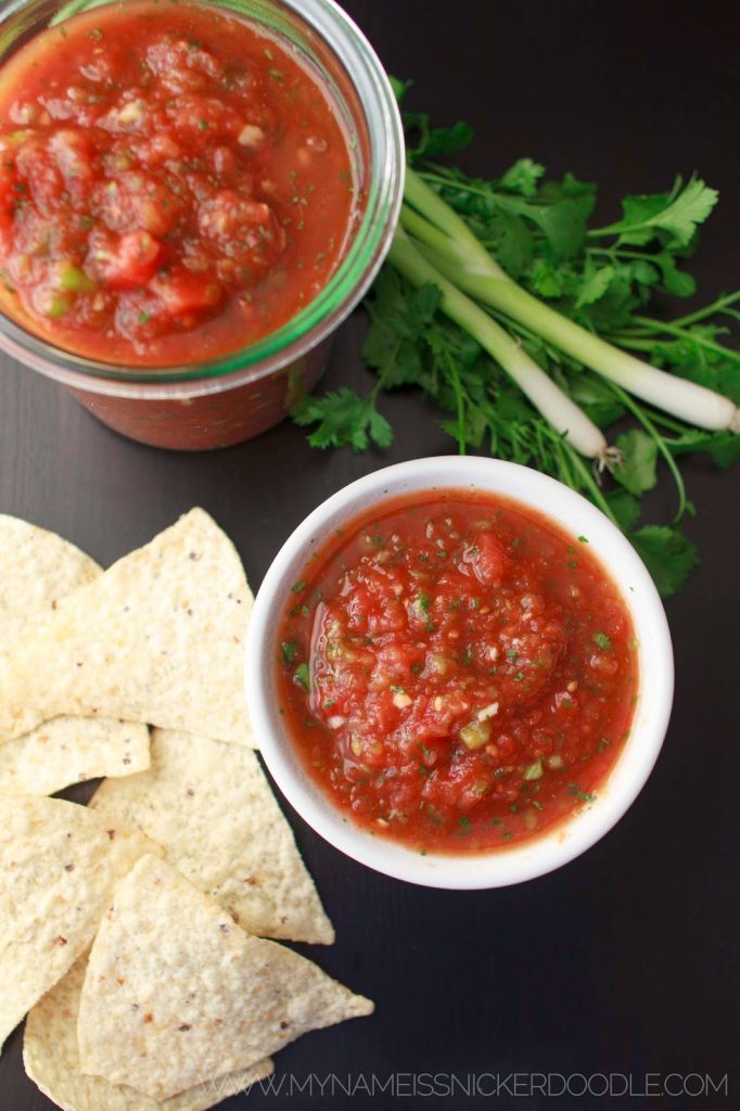 Easy Salsa Recipe  |  Restaurant Style  |  Spicy  |  With Cilantro  |  With Onions  |  