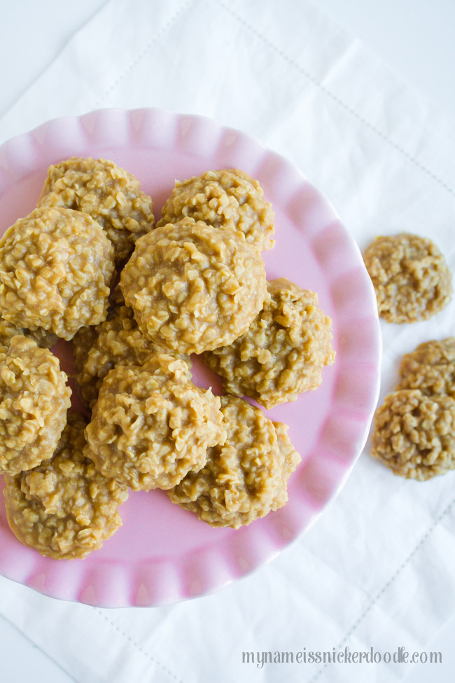 No Bake Peanut Butter Cookies on a pink cake plate