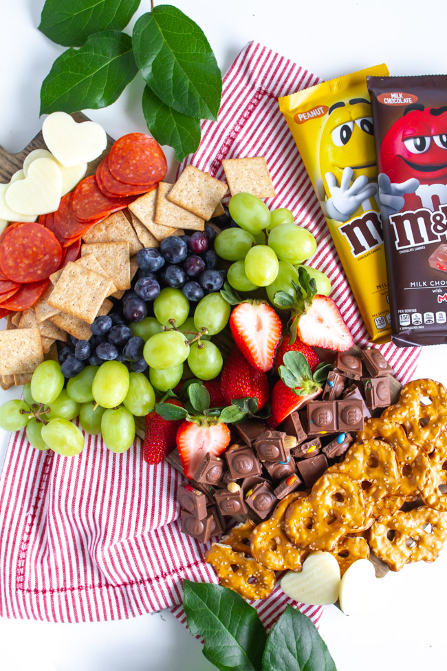 Snack tray with fruit and chocolate