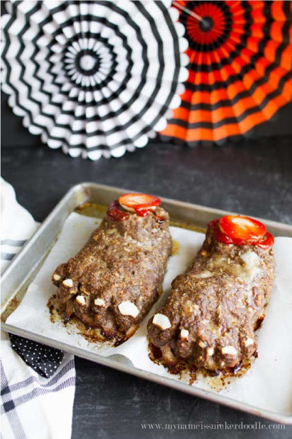 Halloween Feet Loaf a meat loaf recipe with onion toe nails.