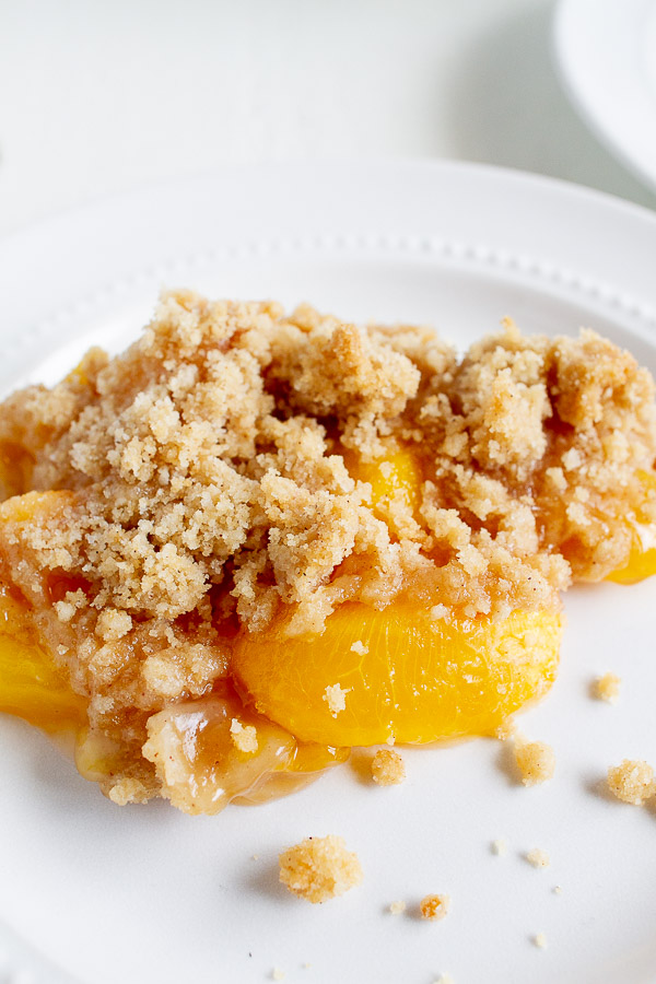 The best peach dessert with crumb topping.
