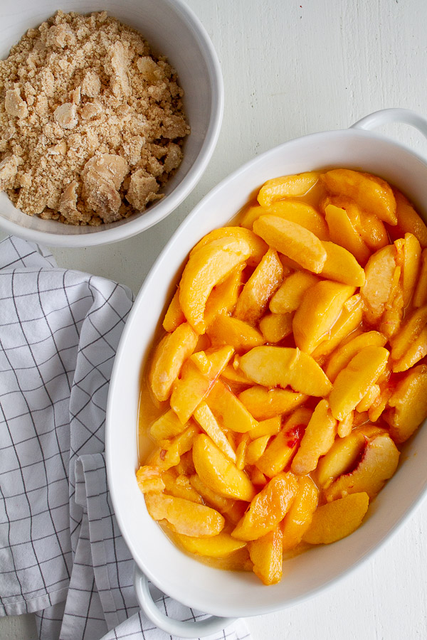 How To Make Peach Crisp dessert.