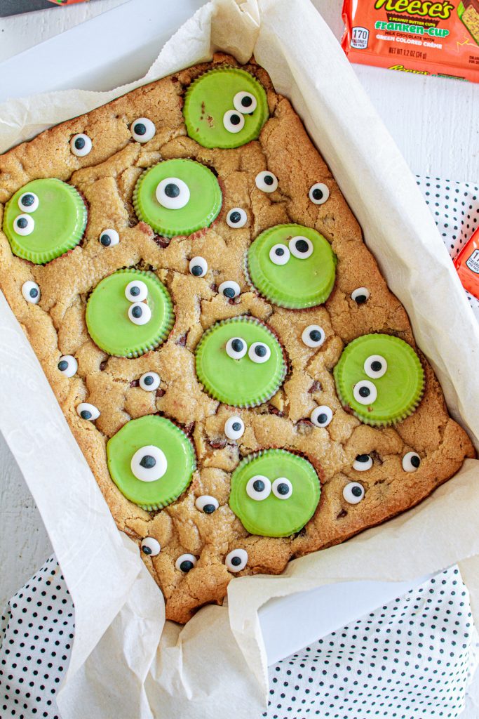 Spooky chocolate chip cookie bars with googley eyes.  